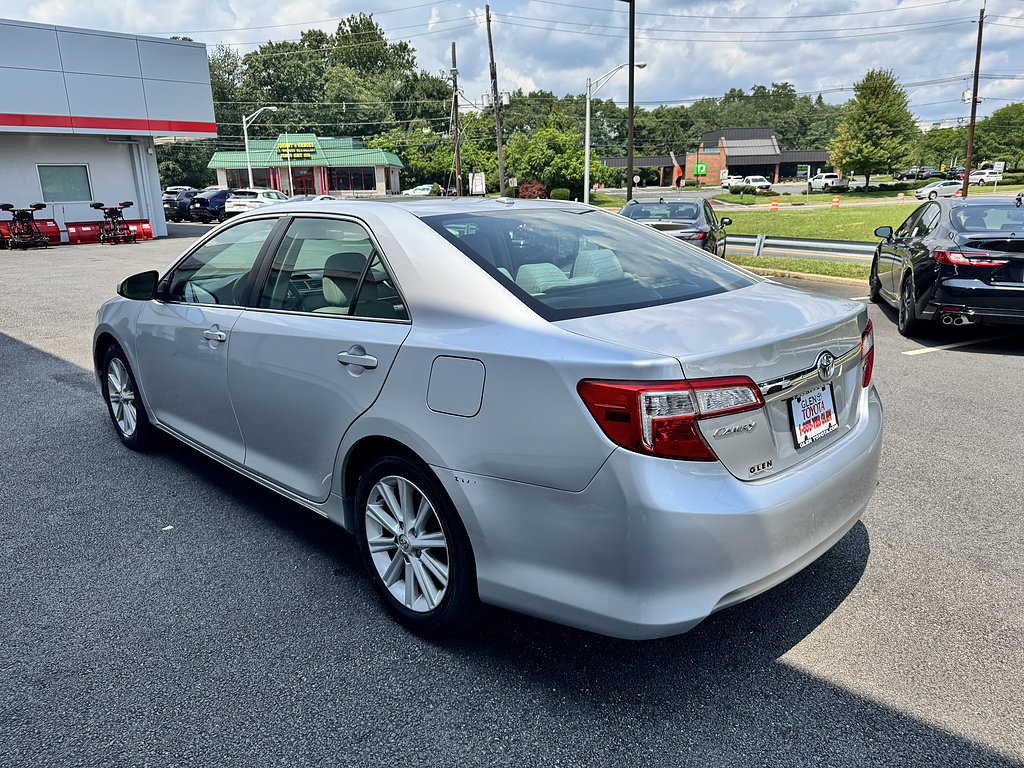 Used 2014 Toyota Camry XLE FWD image 6