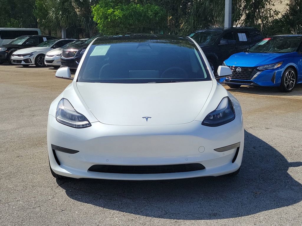 Used 2022 Tesla Model 3 Standard Range RWD image 9