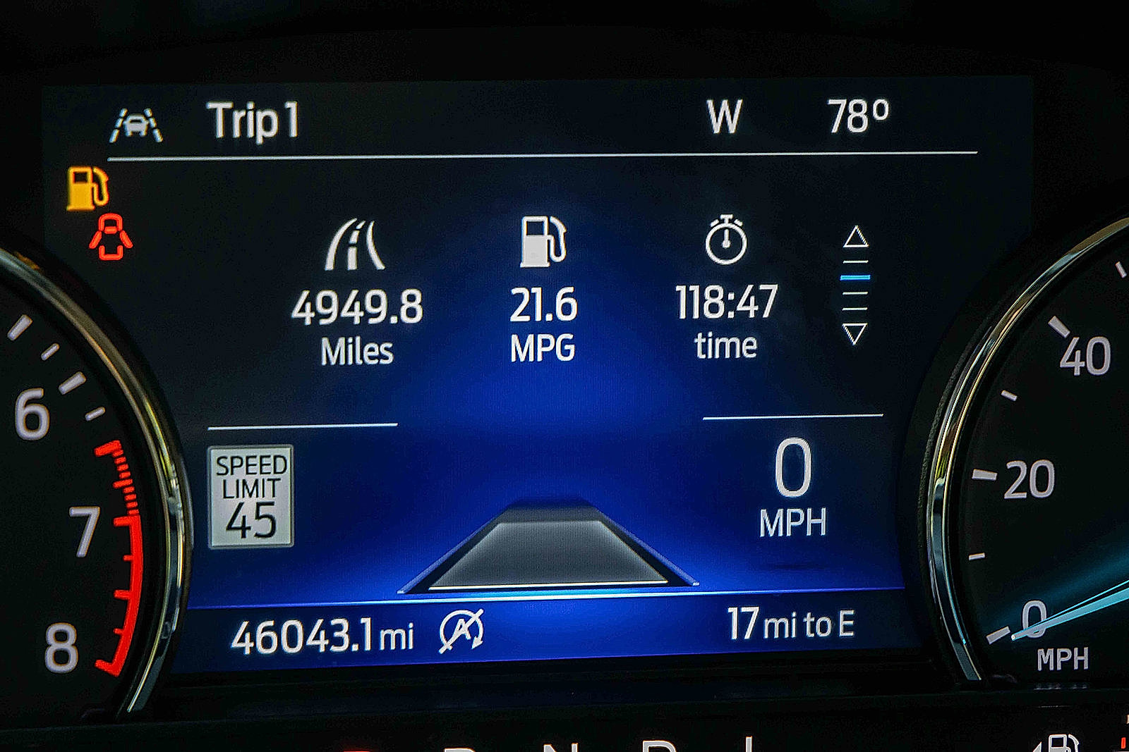 Used 2023 Ford Explorer Limited image 10