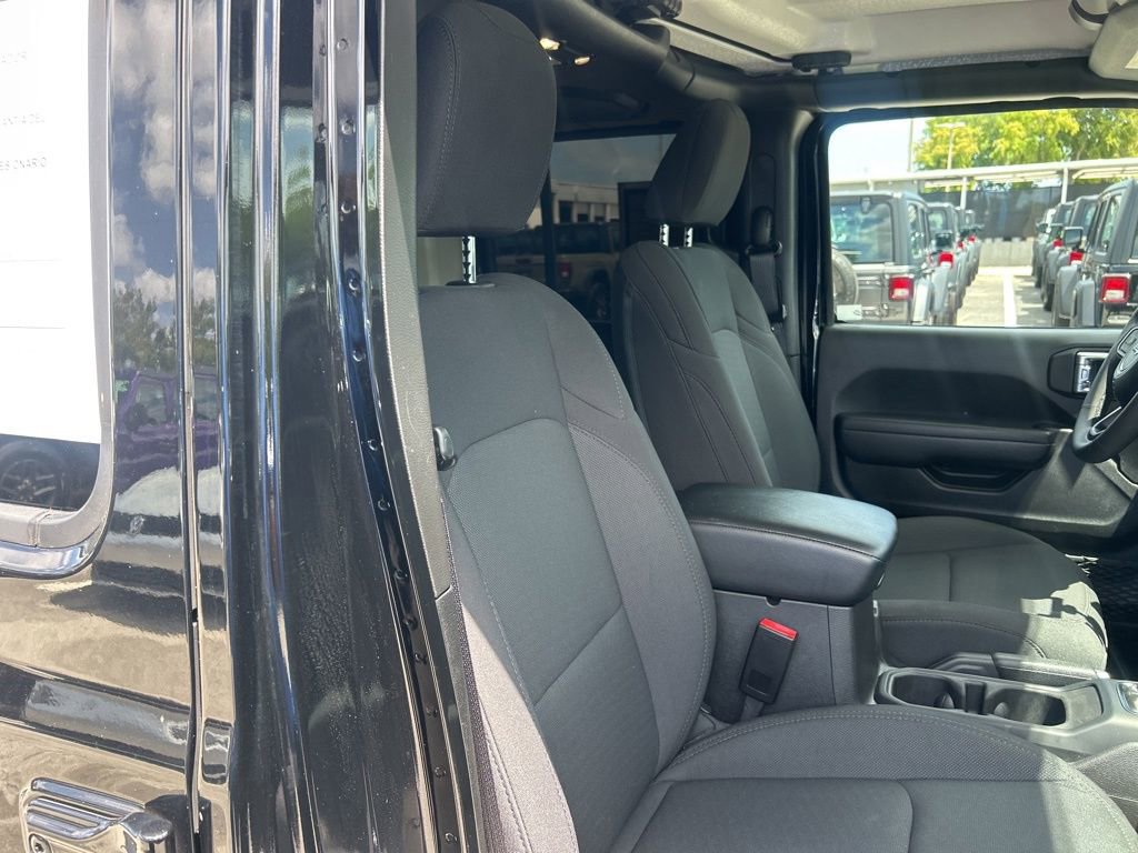 Used 2023 Jeep Wrangler Sport S image 22