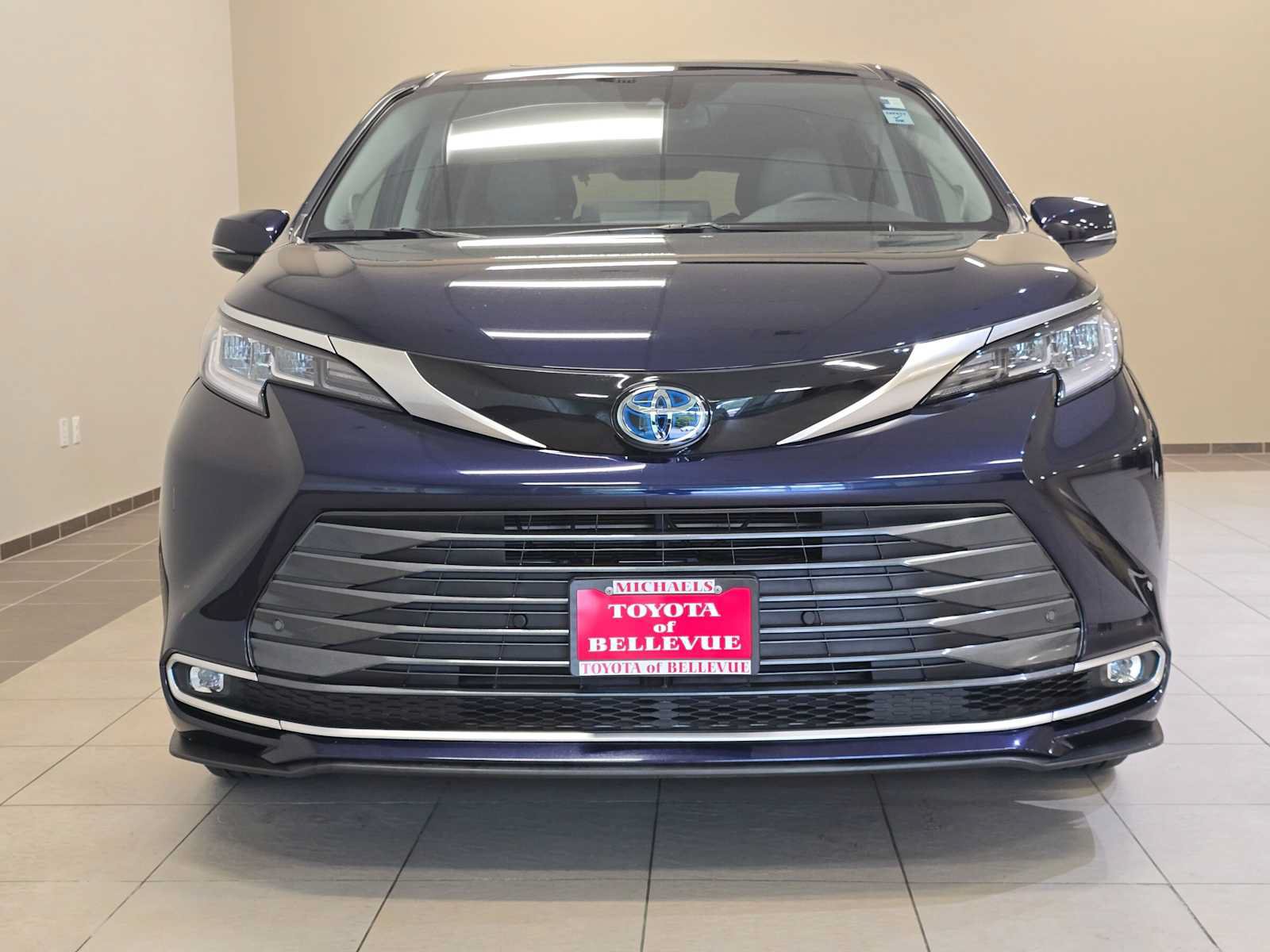 Certified 2024 Toyota Sienna Limited w/ Protection Package (TMS) AWD/4WD image 6