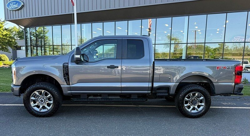 Used 2024 Ford F350 XL w/ STX Appearance Package AWD/4WD image 2