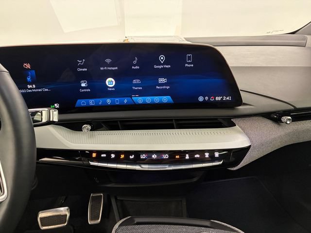 Certified 2025 Cadillac Optiq Luxury 1 AWD/4WD image 26