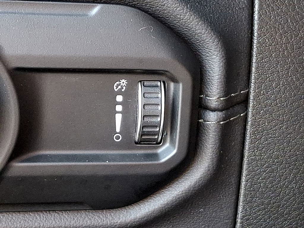 Used 2024 Jeep Wrangler Unlimited Rubicon image 24