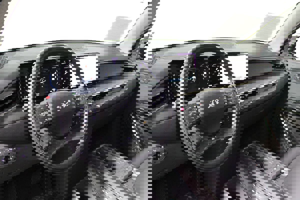 Used 2025 Kia EV9 Light Long Range image 7