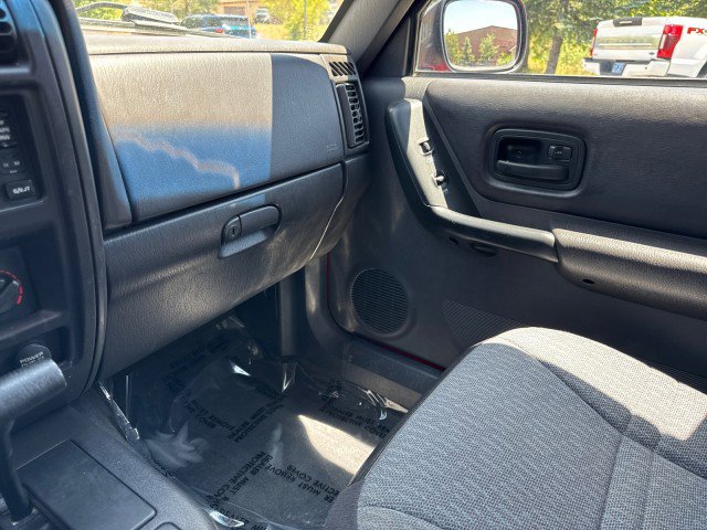 Used 2001 Jeep Cherokee Sport image 22