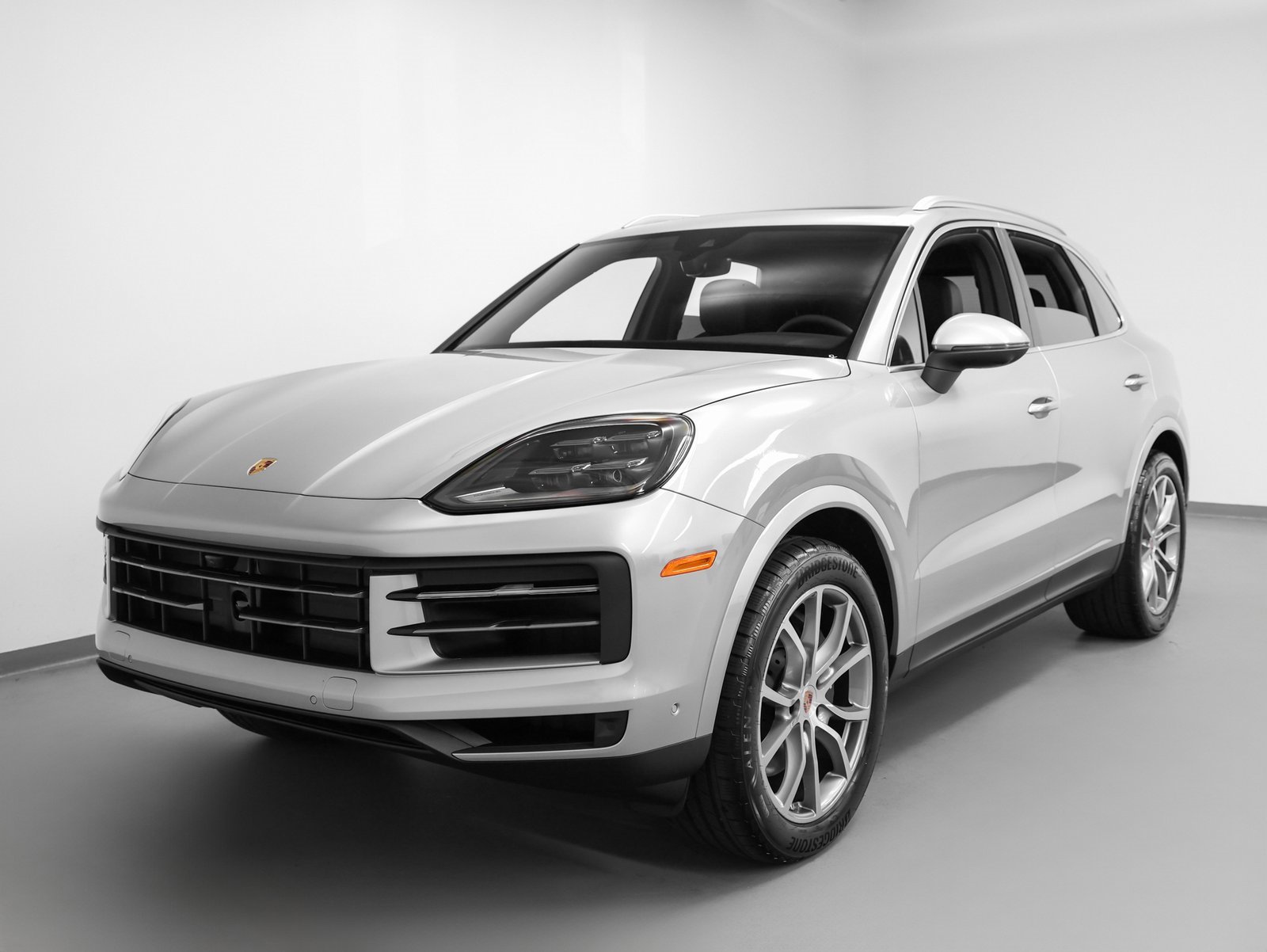 Used 2025 Porsche Cayenne image 6
