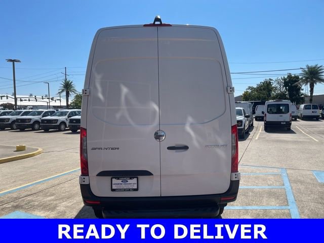 Used 2019 Freightliner Sprinter 144 Cargo image 6