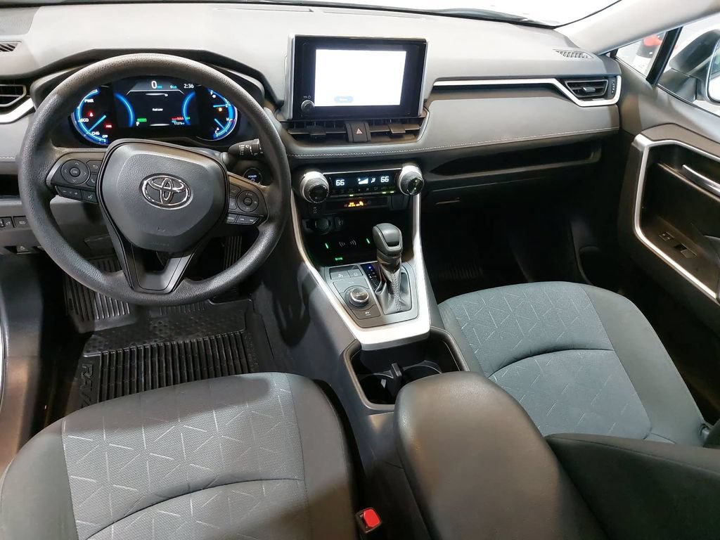 Used 2025 Toyota RAV4 XLE AWD/4WD image 15