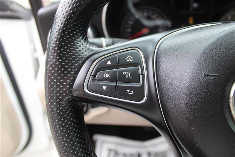 Used 2015 Mercedes-Benz C 300 4MATIC Sedan image 15