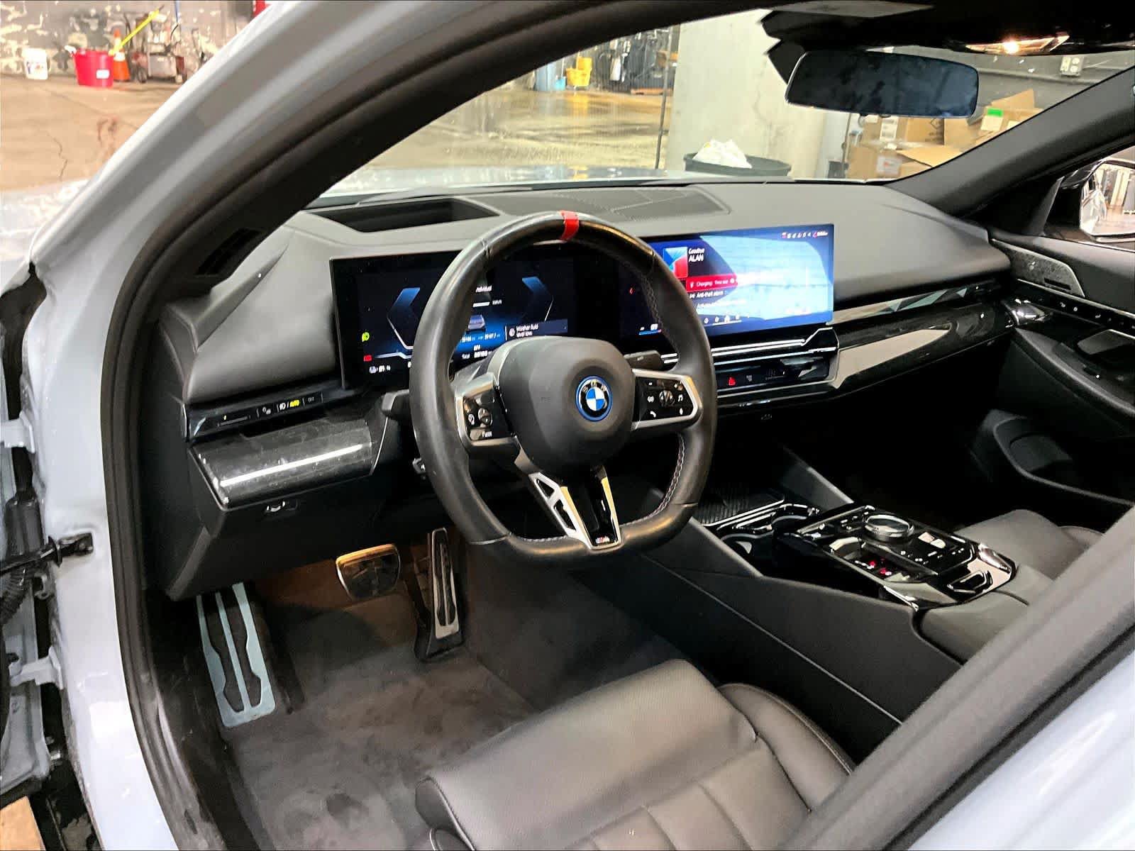 Used 2024 BMW i5 M60 w/ Premium Package AWD/4WD image 16