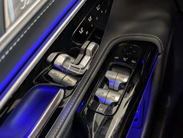 Used 2022 Mercedes-Benz SL 55 AMG 4MATIC image 40