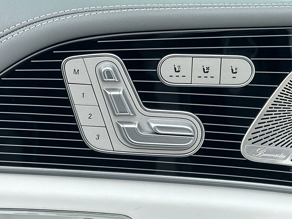 Certified 2025 Mercedes-Benz Maybach GLS 600 4MATIC image 11