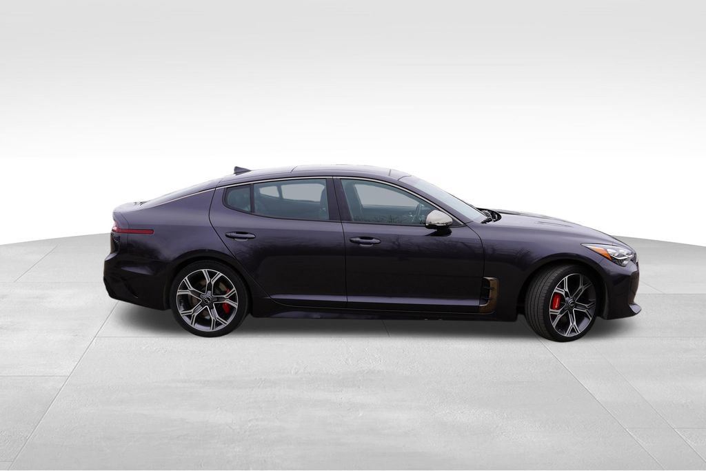 Certified 2020 Kia Stinger GT1 image 3