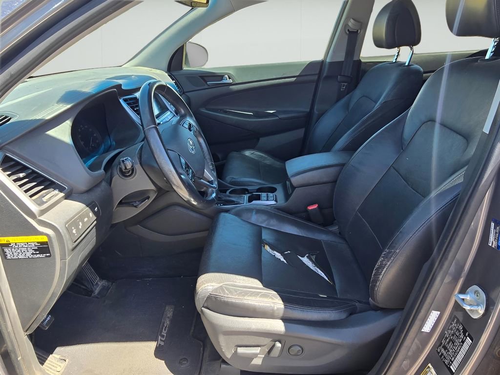 Used 2016 Hyundai Tucson Limited w/ Option Group 03 AWD/4WD image 9