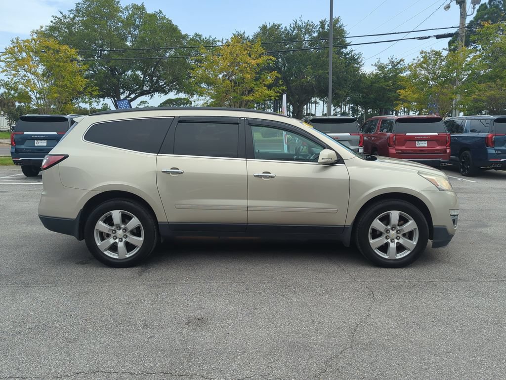 Used 2016 Chevrolet Traverse LTZ FWD image 7