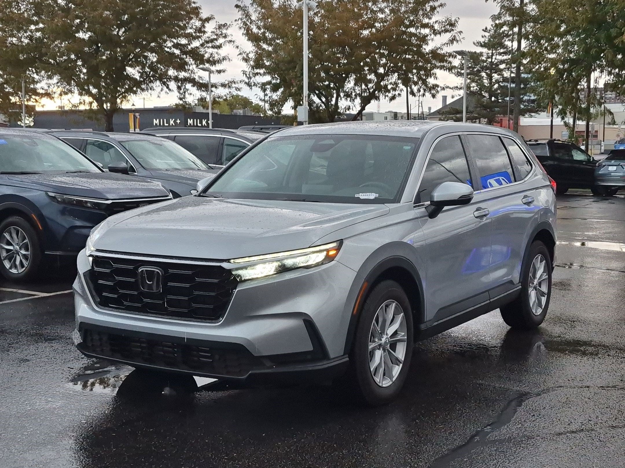 Used 2025 Honda CR-V EX-L image 10