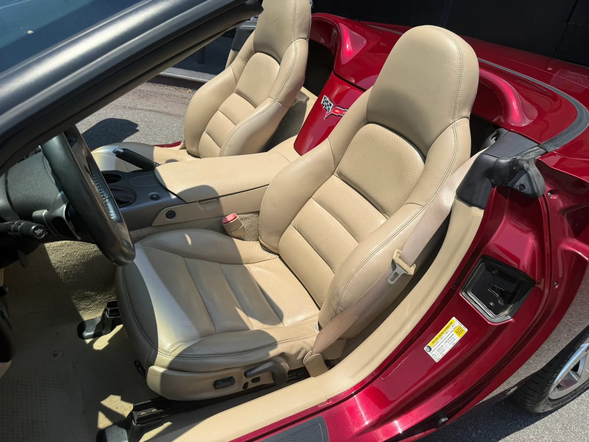 Used 2006 Chevrolet Corvette Convertible w/ Preferred Equipment Group RWD image 24