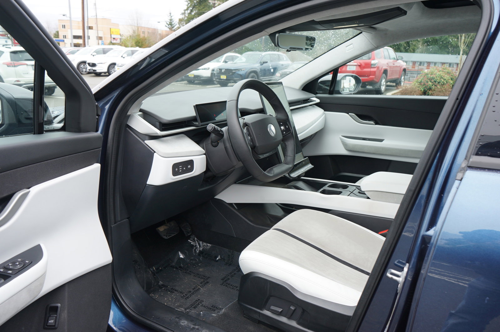 Used 2023 Fisker Ocean One image 20