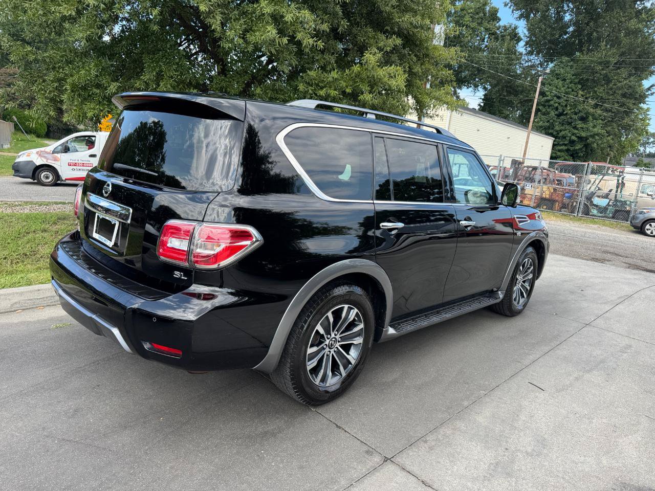 Used 2020 Nissan Armada SL w/ Premium Package AWD/4WD image 4
