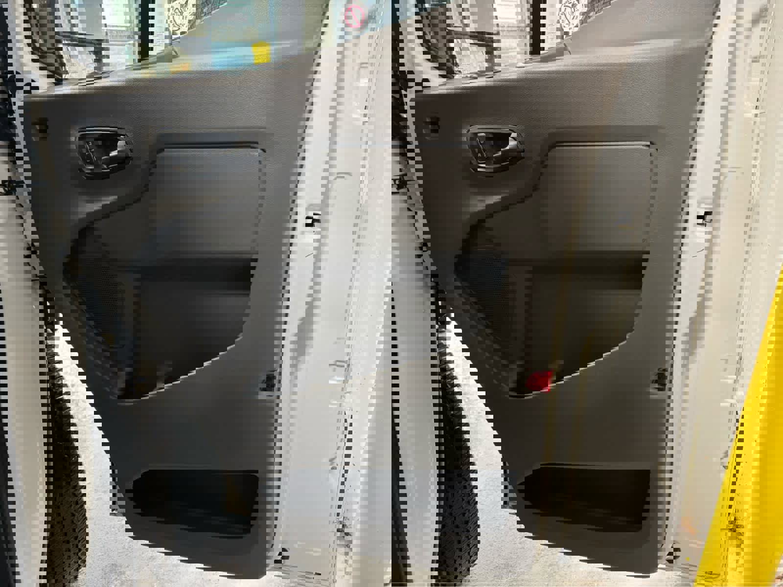 Used 2025 Ford Transit 350 XLT image 39