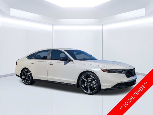 Used 2024 Honda Accord Sport image 2