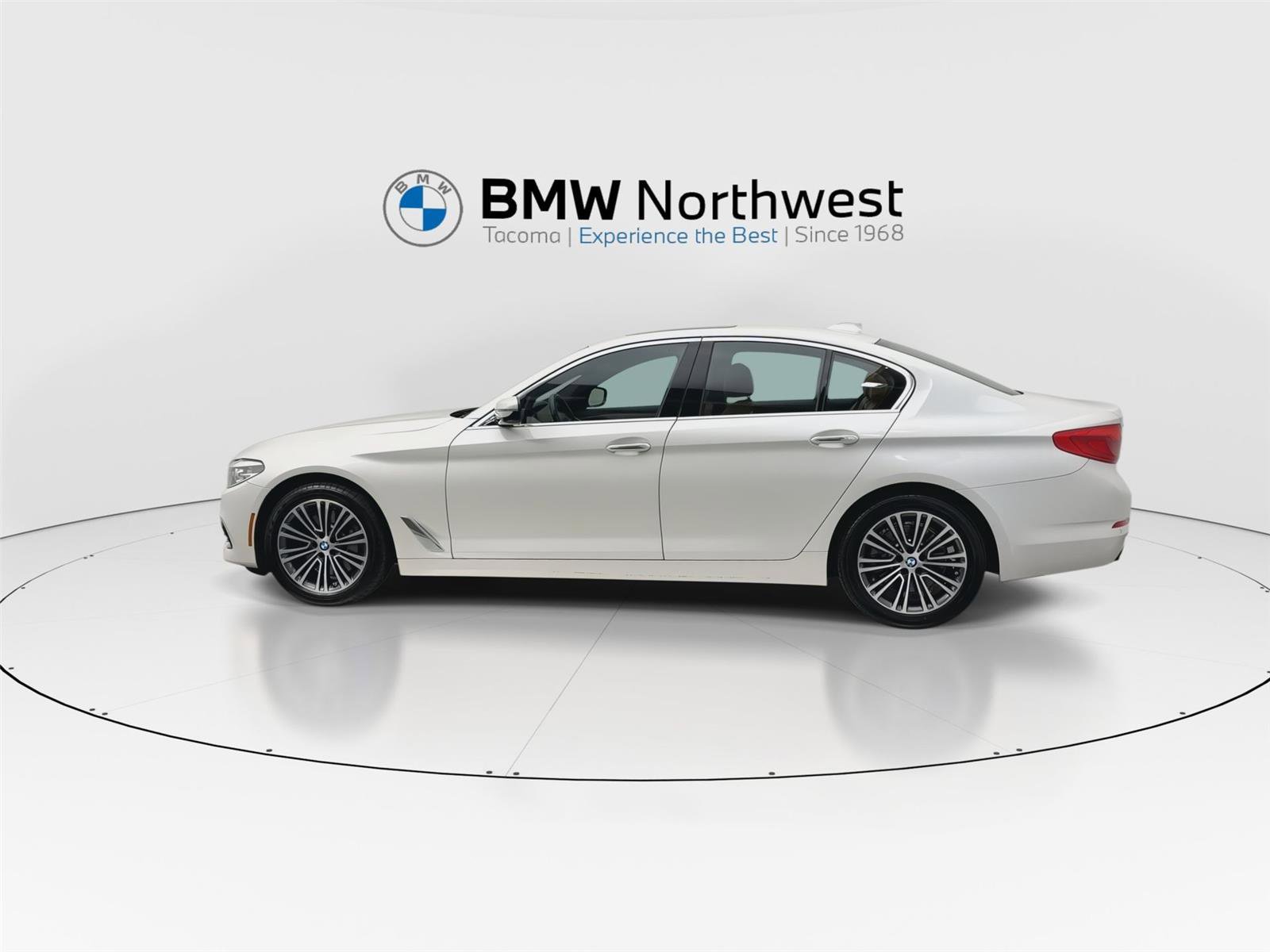 Used 2018 BMW 530i xDrive image 11