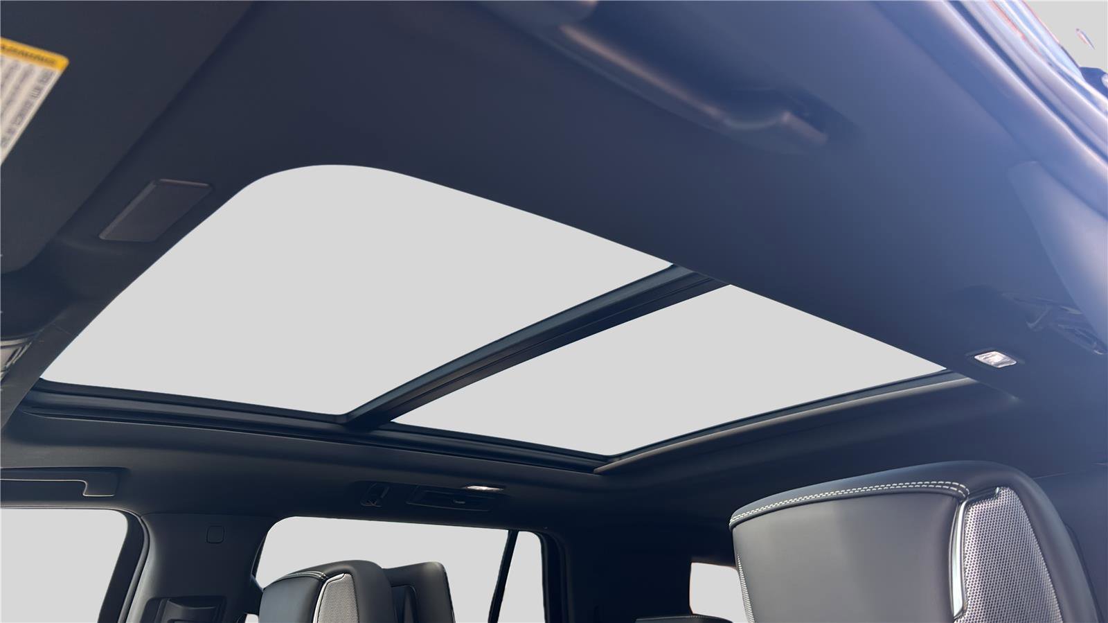 New 2026 GMC Yukon AT4 Ultimate w/ LPO, Floor Liner Package image 10