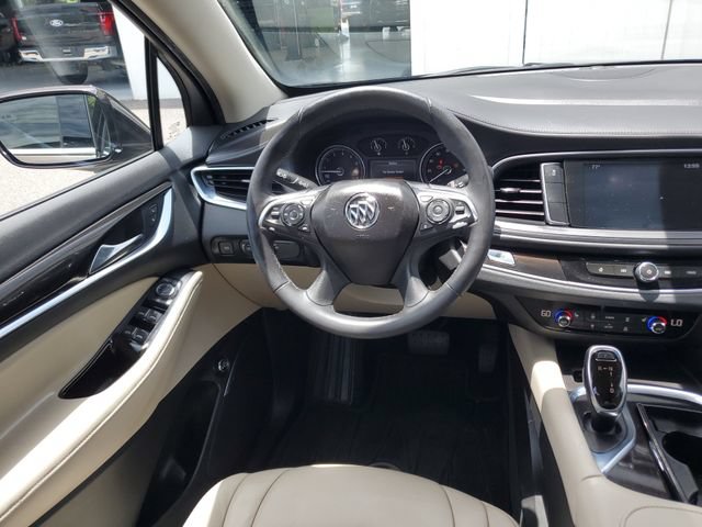 Used 2018 Buick Enclave Essence FWD image 12