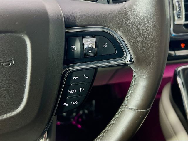 Used 2020 Lincoln Navigator Black Label w/ Cargo Convenience Package image 17