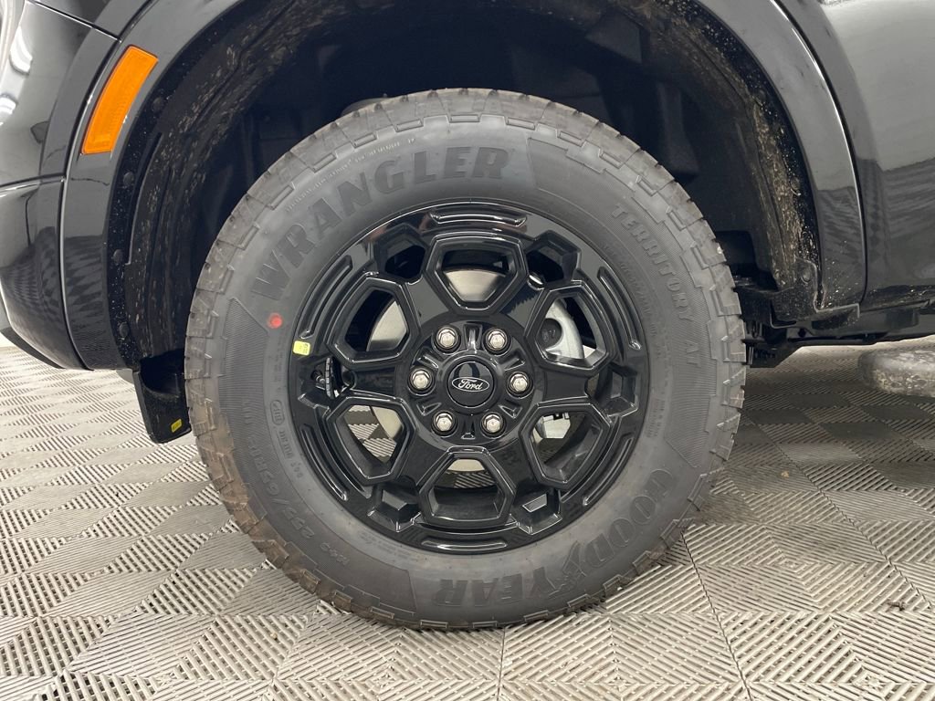 New 2025 Ford Ranger Lariat w/ FX4 Off-Road Package image 11
