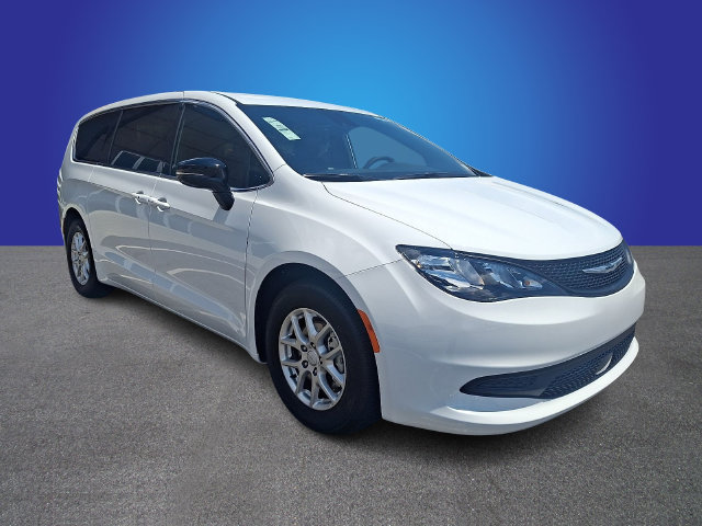 New 2027 Chrysler Pacifica LX FWD image 2