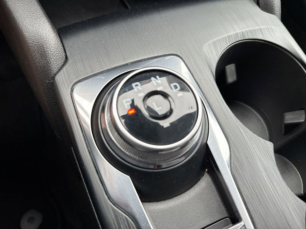 Used 2025 Ford Escape ST-Line AWD/4WD image 17