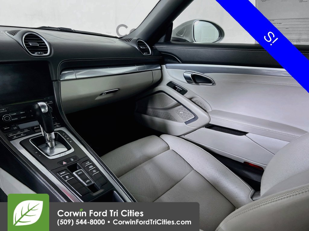 Used 2019 Porsche 718 Boxster RWD image 25