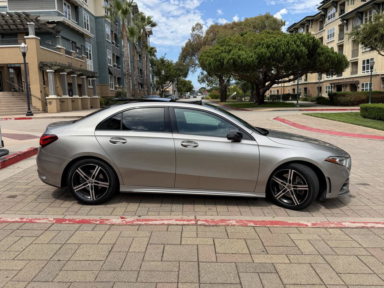 Used 2019 Mercedes-Benz A 220 4MATIC image 5