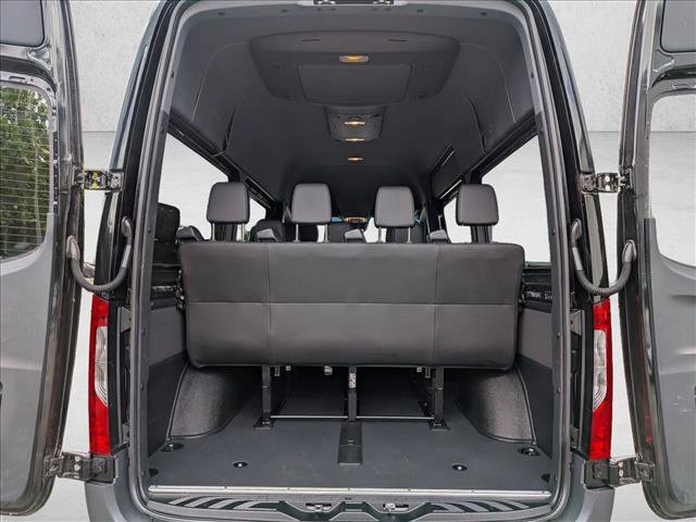 Used 2019 Mercedes-Benz Sprinter 2500 image 6