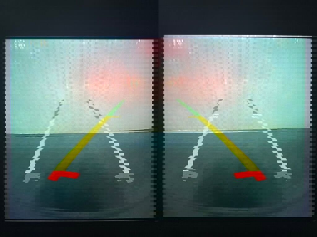 Used 2022 Chrysler Voyager LX image 9