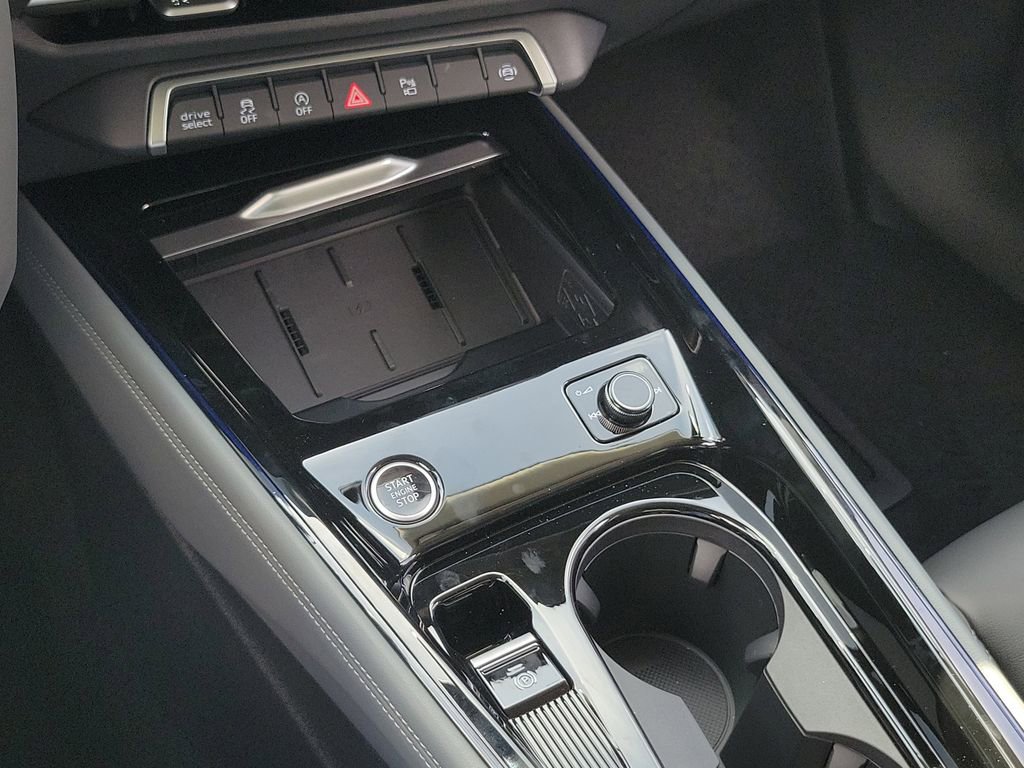 New 2026 Audi Q3 quattro 2.0T AWD/4WD image 14