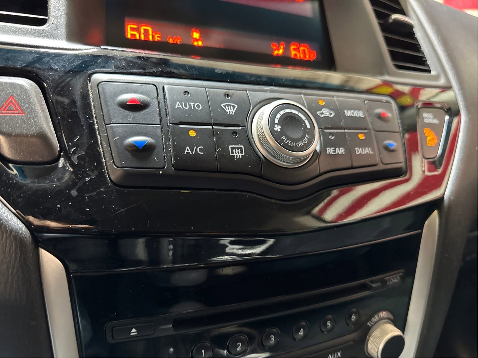 Used 2014 Nissan Pathfinder S FWD image 22
