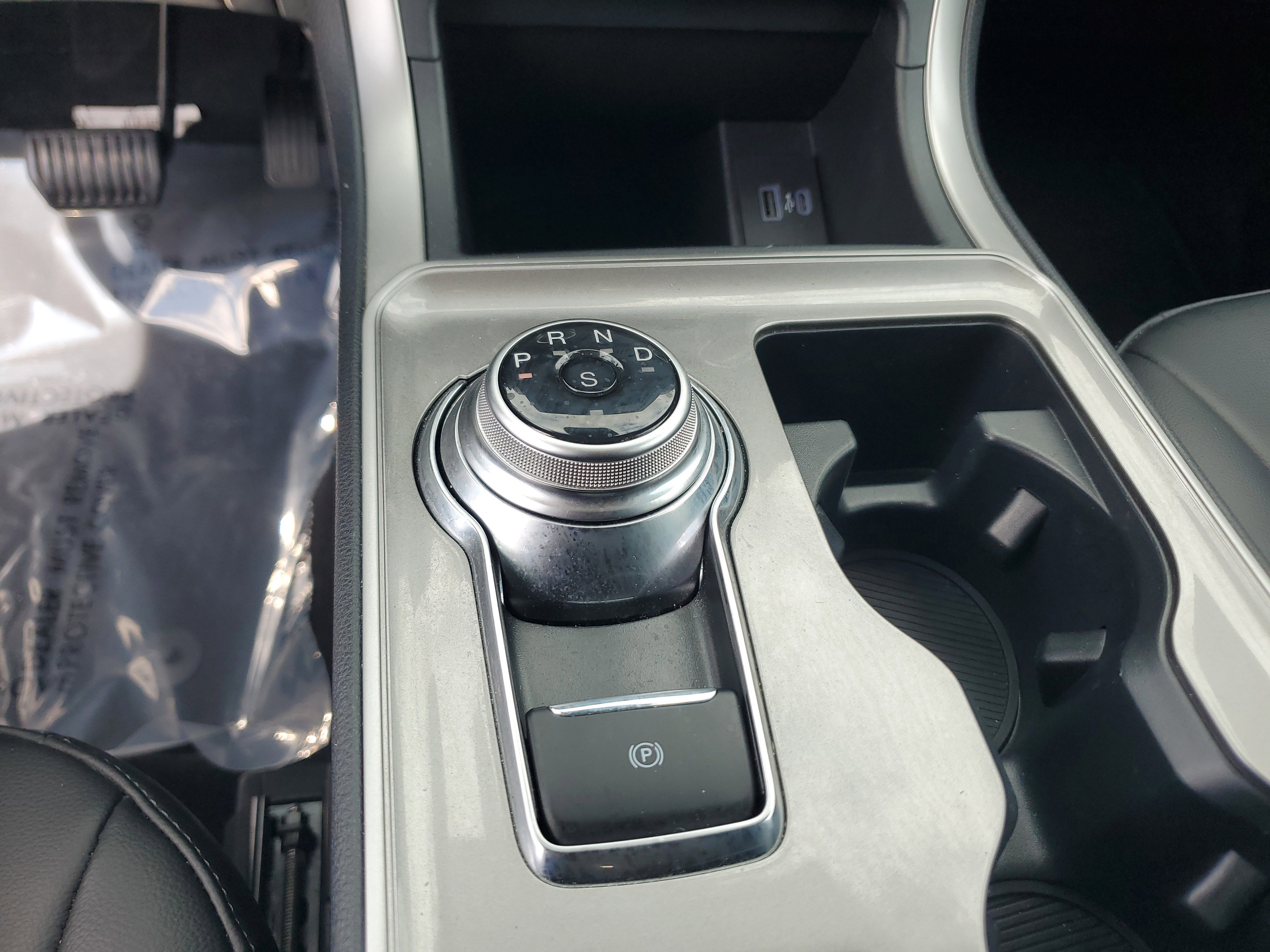 Used 2024 Ford Edge SEL w/ Convenience Package image 26