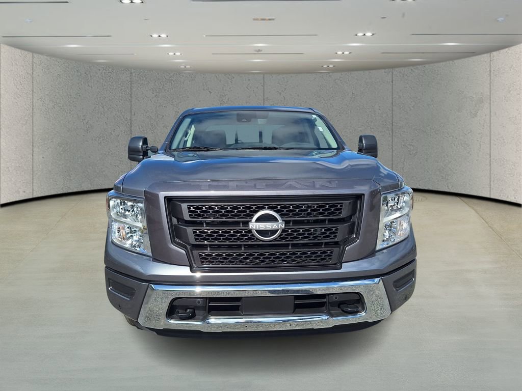 Used 2024 Nissan Titan SV w/ SV Convenience Package image 8