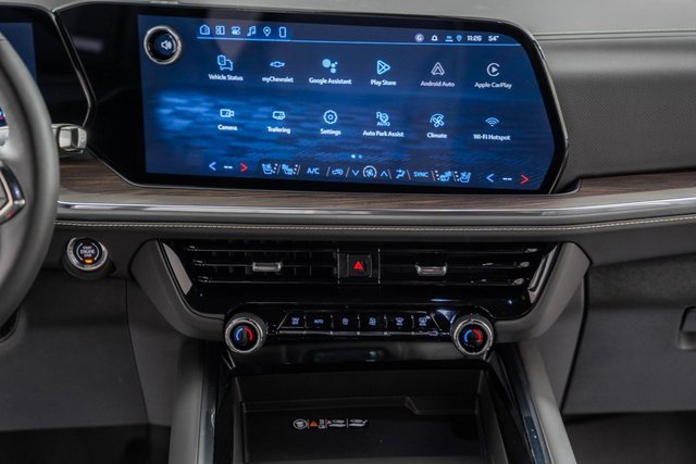 New 2026 Chevrolet Suburban Premier image 23