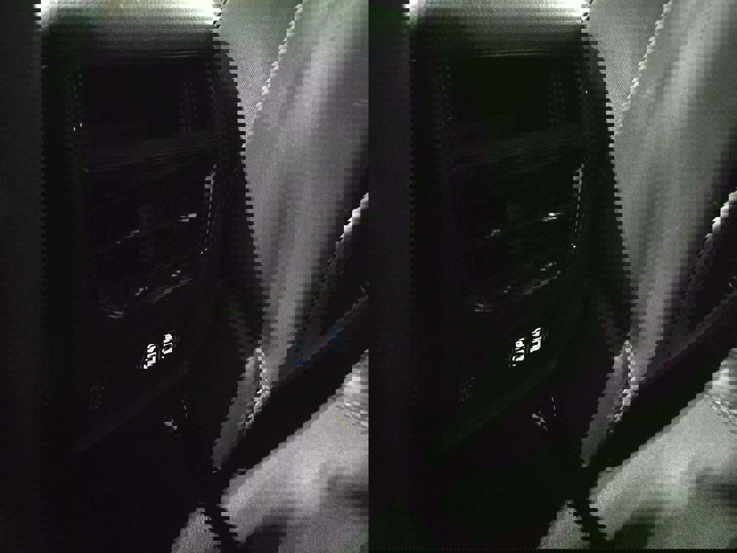 Used 2024 Jeep Grand Cherokee Altitude image 22