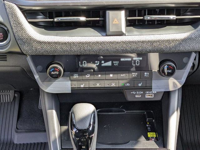 New 2026 Subaru Outback Limited AWD/4WD image 11