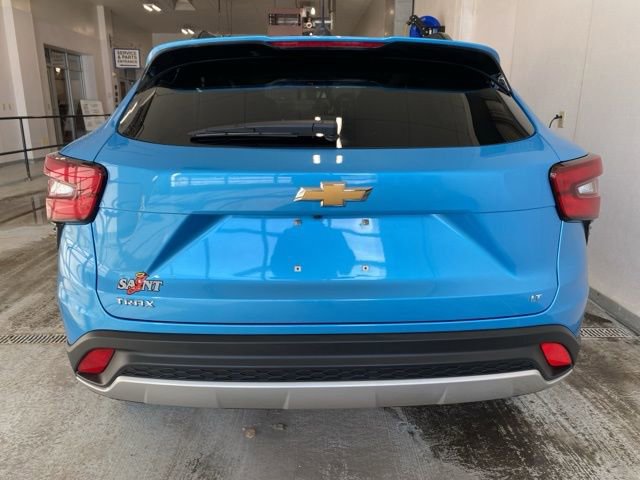 Used 2025 Chevrolet Trax LT w/ LT Convenience Package image 6