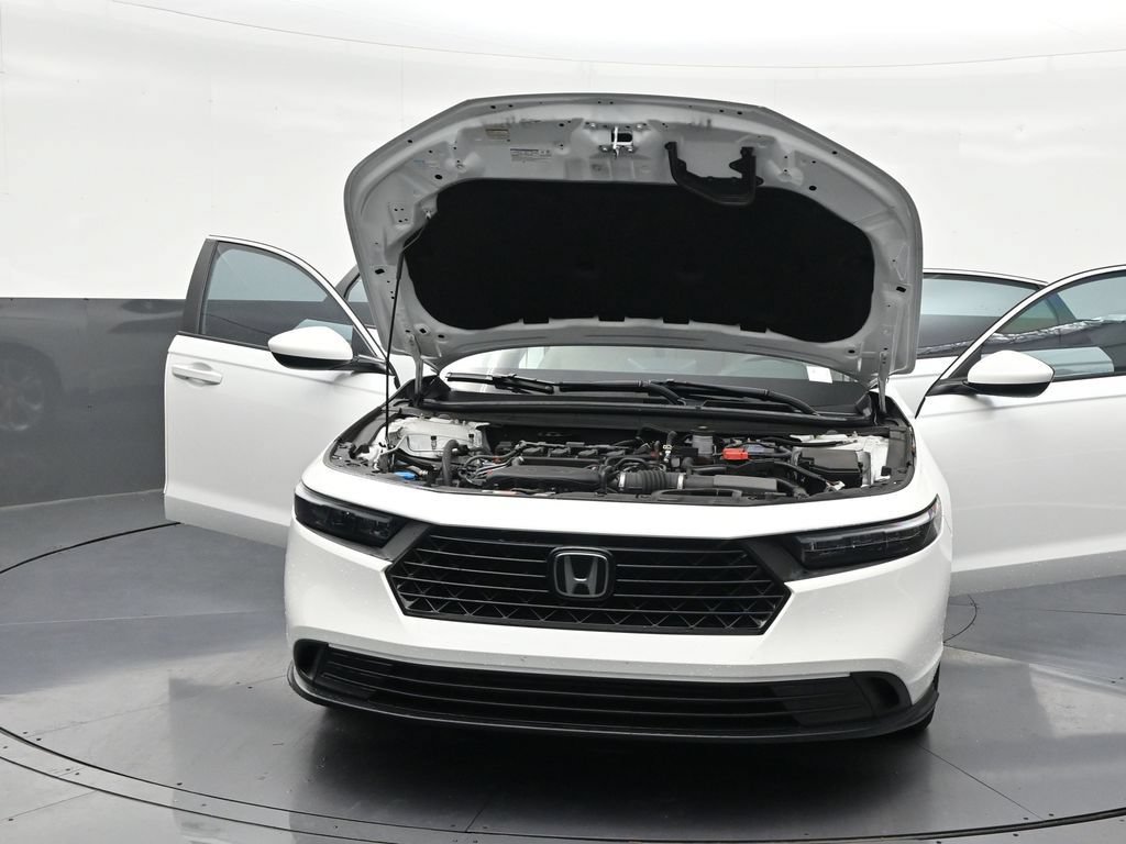 Used 2023 Honda Accord LX image 36