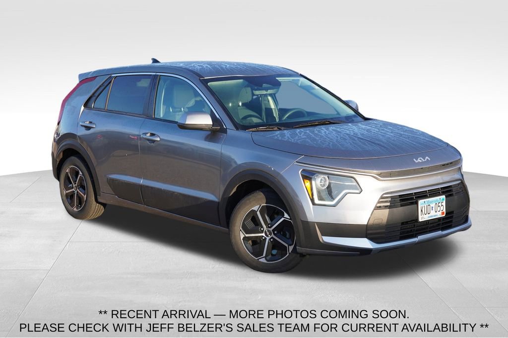 Used 2023 Kia Niro LX FWD image 1