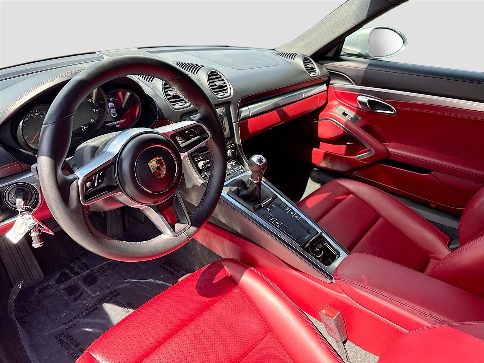 Used 2021 Porsche 718 Cayman RWD image 23