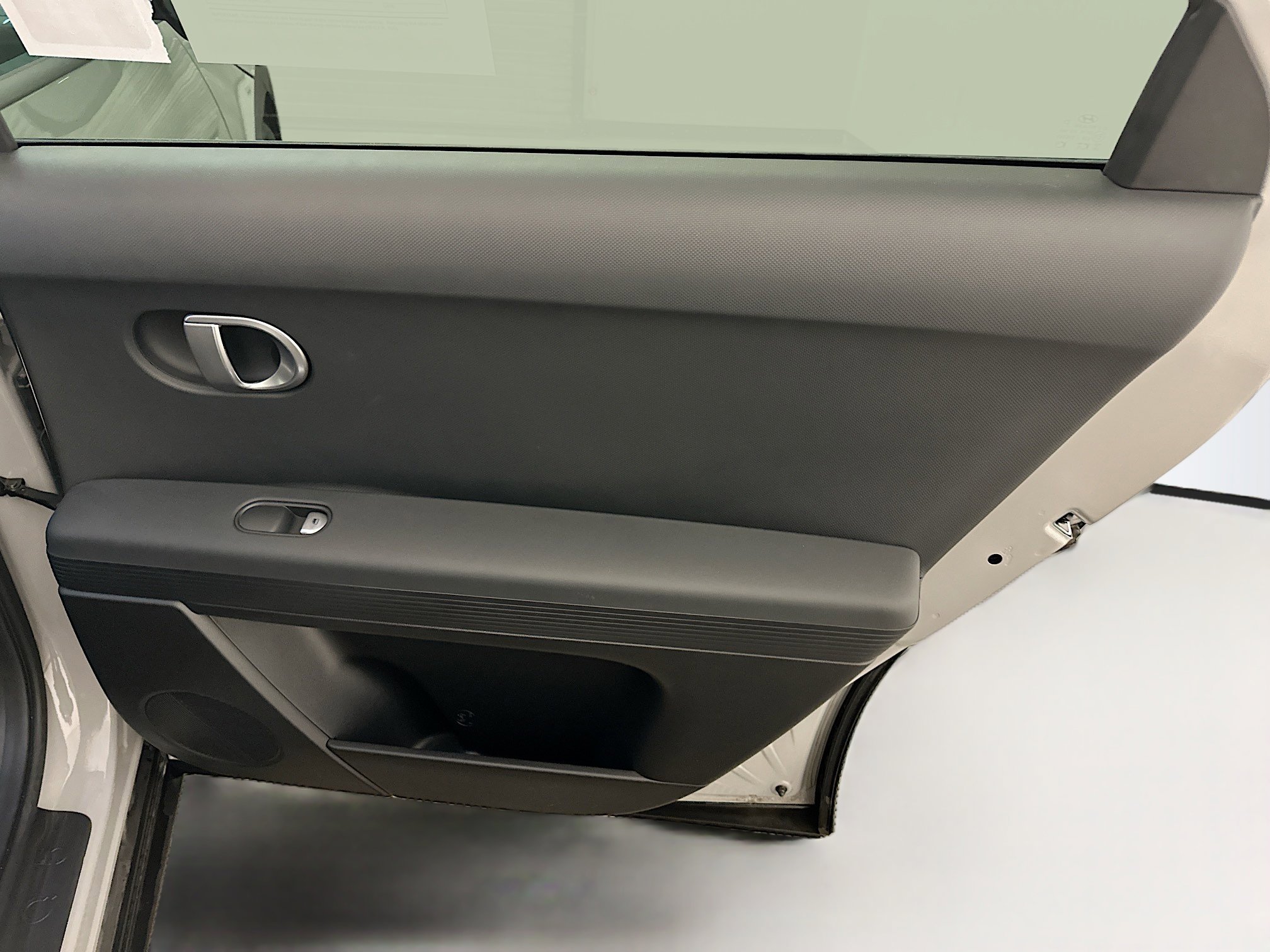 Used 2024 Hyundai Ioniq 5 SE image 31