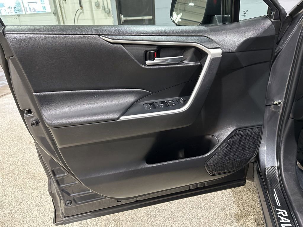 Certified 2022 Toyota RAV4 XLE w/ Convenience Package image 11